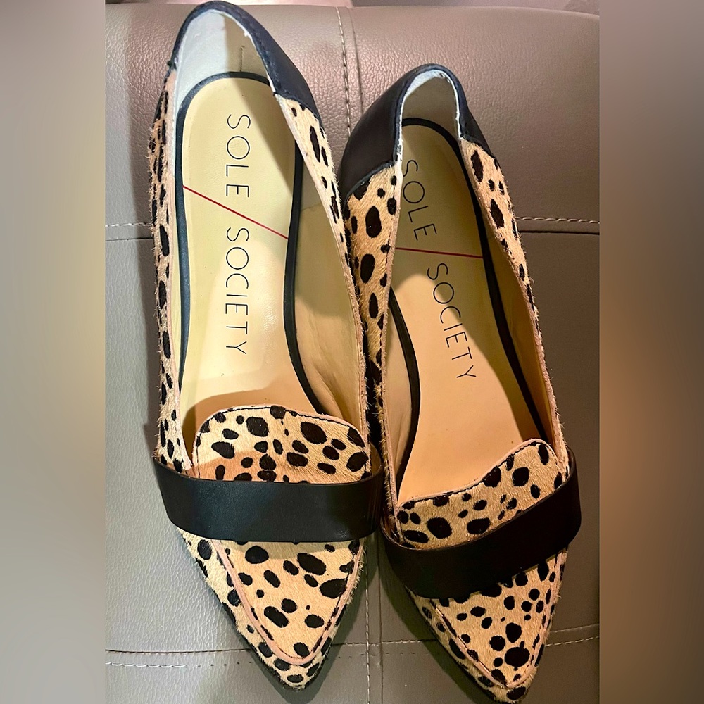 EUC Cheetah Print real calf fur/leather Sole Society loafers Sz. 9